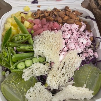 Juicy Brew - Salad (11/2022) - Vegan Near Me - Honolulu, Hawaii Juicy Brew - Salad (11/2022) - Vegan Near Me - Honolulu, Hawaii