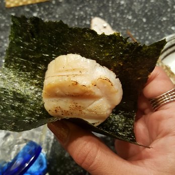 Sushi Murayama - I don't know how this was the most amazing scallop of my life. - Sushi Bars Near Me - Honolulu, Hawaii Sushi Murayama - I don't know how this was the most amazing scallop of my life. - Sushi Bars Near Me - Honolulu, Hawaii