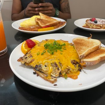 Sweet E's Cafe - The Extreme mess - Cafes Near Me - Honolulu, Hawaii
