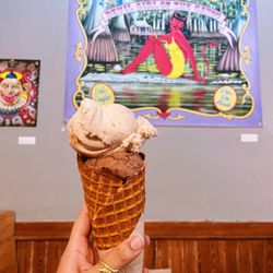 Hoodoo Ice Cream - Bananas foster x malted chocolate