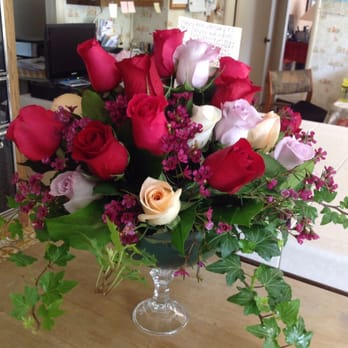 The Flowery - An arrangement to celebrate the wedding anniversary of the In-Laws in Villa Park, CA - Florists Near Me - Villa Park, California The Flowery - An arrangement to celebrate the wedding anniversary of the In-Laws in Villa Park, CA - Florists Near Me - Villa Park, California