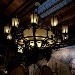 Doberman Drawing Room - Big beautiful chandelier