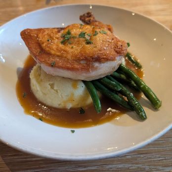 Republic Texas Tavern - Roasted Chicken with Mashed Potatoes and Green Beans - New American Near Me - Dallas, Texas Republic Texas Tavern - Roasted Chicken with Mashed Potatoes and Green Beans - New American Near Me - Dallas, Texas