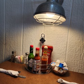 Randy's Bistro - Cute lil lamps at each booth. - American Near Me - Lodi, California Randy's Bistro - Cute lil lamps at each booth. - American Near Me - Lodi, California