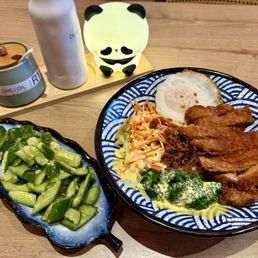 Pan-fried Pork Buns (4) / 生煎包