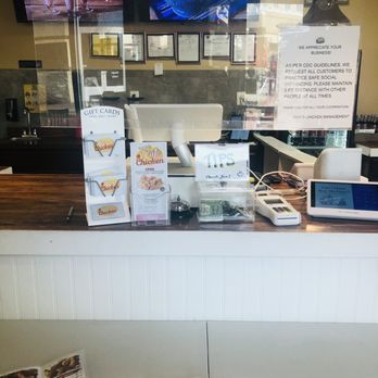 Frito Chicken - Front area with plexiglass, hand sanitizer - Chicken Wings Near Me - Ashburn, Virginia