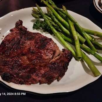 The Peddler Steak House - Ribeye & Asparagus - Steakhouses Near Me - Raleigh, North Carolina