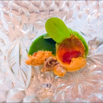 Bistro 100 Maneiras - "O Brejo Largo, Oyster, clam, edible crab, sea urchin foam with coriander and rocket chlorophyll". Interesting, tasty, very small portion. - Bistros Near Me - Lisbon, 11
