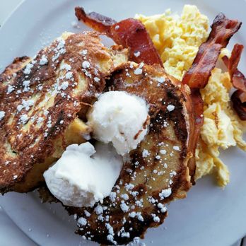 Kihei Caffe - Cinnamon roll toast - Hawaiian Near Me - Kihei, Hawaii