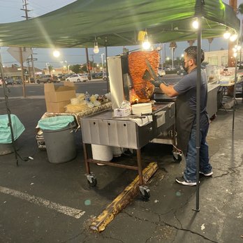 Any’s Tacos - Live in action of cutting the al pastor - Tacos Near Me - Westminster, California