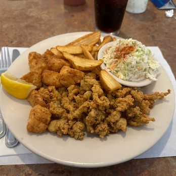 The Clam Bake - Combination plate, scallops and clams - Seafood Near Me - Fort Myers, Florida