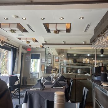 Basil Cafe Restaurant - Interior - Persian/Iranian Near Me - Saint James, New York