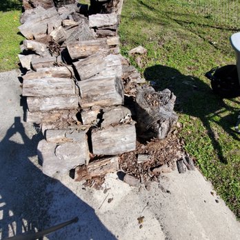 Green Earth - Before. Pile of rotten wood. - Dumpster Rental Near Me Green Earth - Before. Pile of rotten wood. - Dumpster Rental Near Me