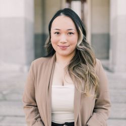 Ainsley Yang - RE/MAX Gold