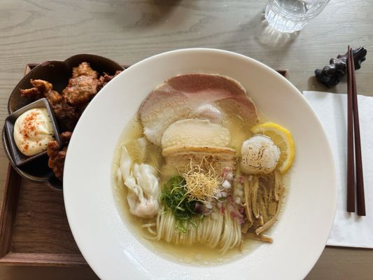 Ramen x Remix Ramen&Bar by null