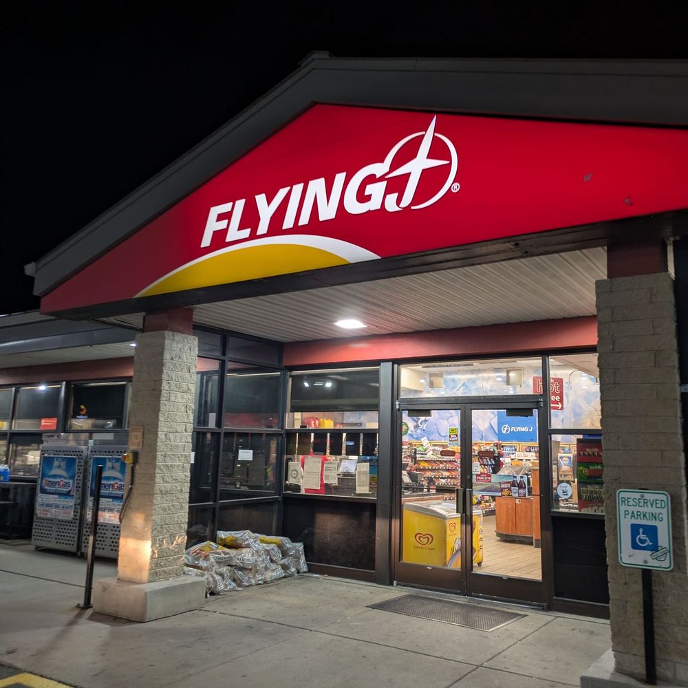 Flying J - Gas Stations Near Me - Evanston, Wyoming