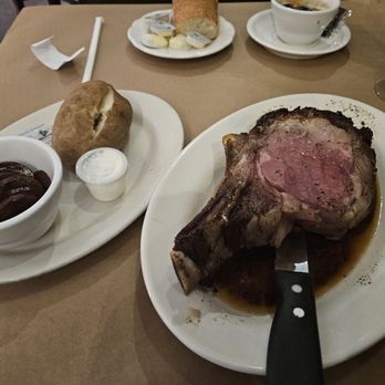 Greenwood Inn - American Near Me - Warwick, Rhode Island