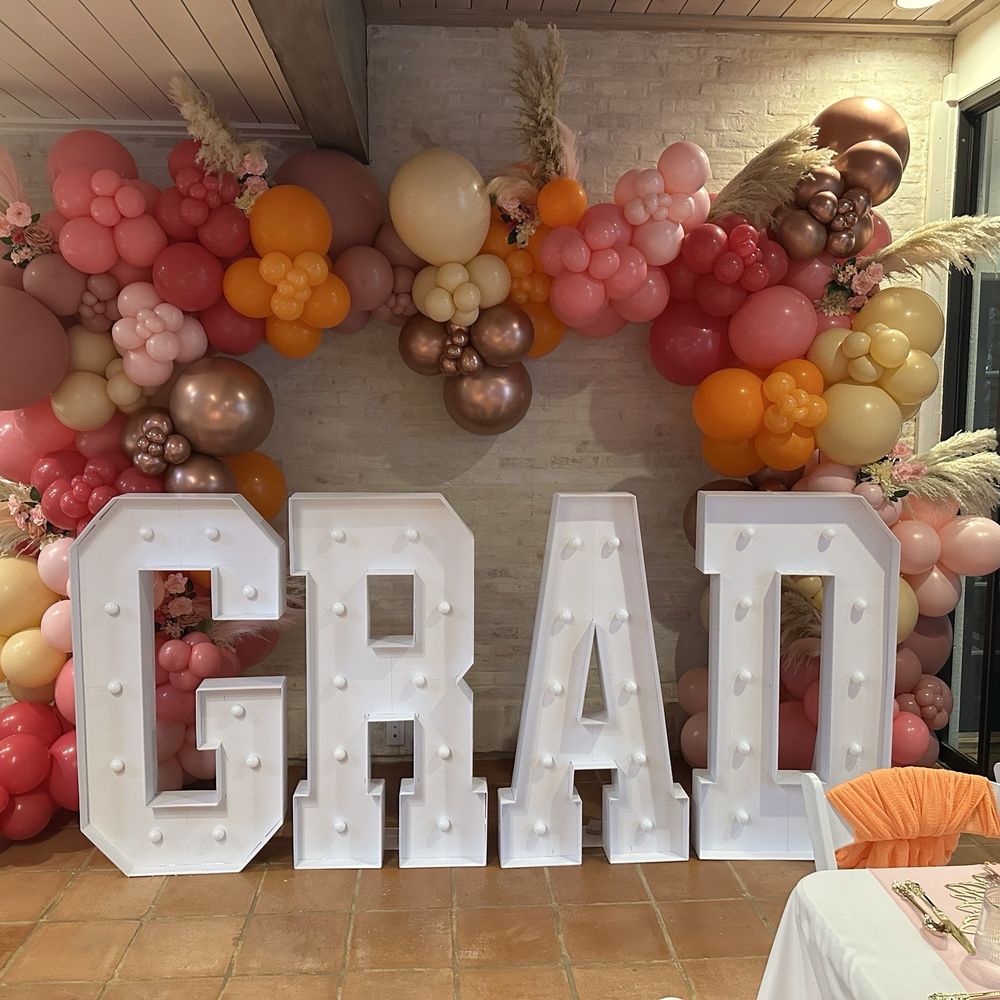 MR Cool Party Events - Balloon arch with flowers - Balloon Services Near Me - San Antonio, Texas MR Cool Party Events - Balloon arch with flowers - Balloon Services Near Me - San Antonio, Texas
