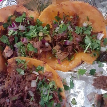 Tacos La Mordida - This is the barbaccoa tacos  ot comes with 4 - Food Trucks Near Me