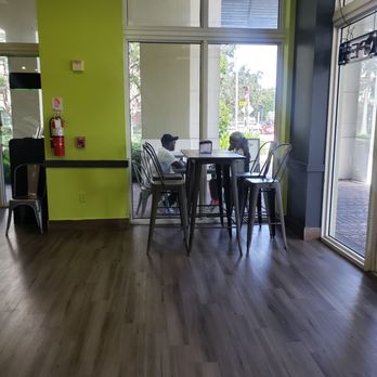 Rind & Grind - Lots of seating. Perfect for mini dates with the boo  or taking a break from the office - Cafes Near Me - Fort Lauderdale, Florida