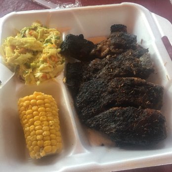 Toms Barbeque - Barbeque Near Me - Memphis, Tennessee