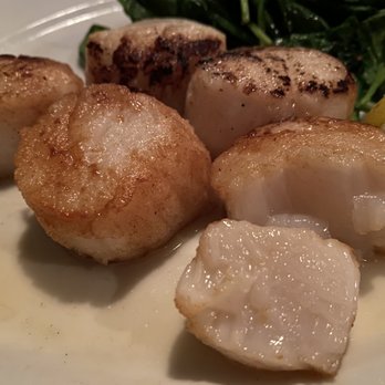 Mill Creek Tavern - close up of seared scallops - American Near Me - Bayville, New York Mill Creek Tavern - close up of seared scallops - American Near Me - Bayville, New York