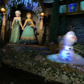 EPCOT - Amusement Parks Near Me - Lake Buena Vista, Florida EPCOT - Amusement Parks Near Me - Lake Buena Vista, Florida