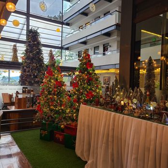 Grand Sierra Pines - Lobby - Hotels & Travel Near Me - Baguio, BEN