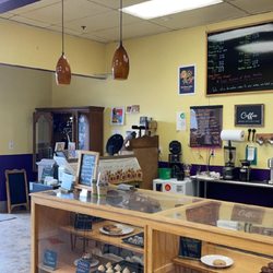 Aurora's Café and Gifts - Cute vegan cafe