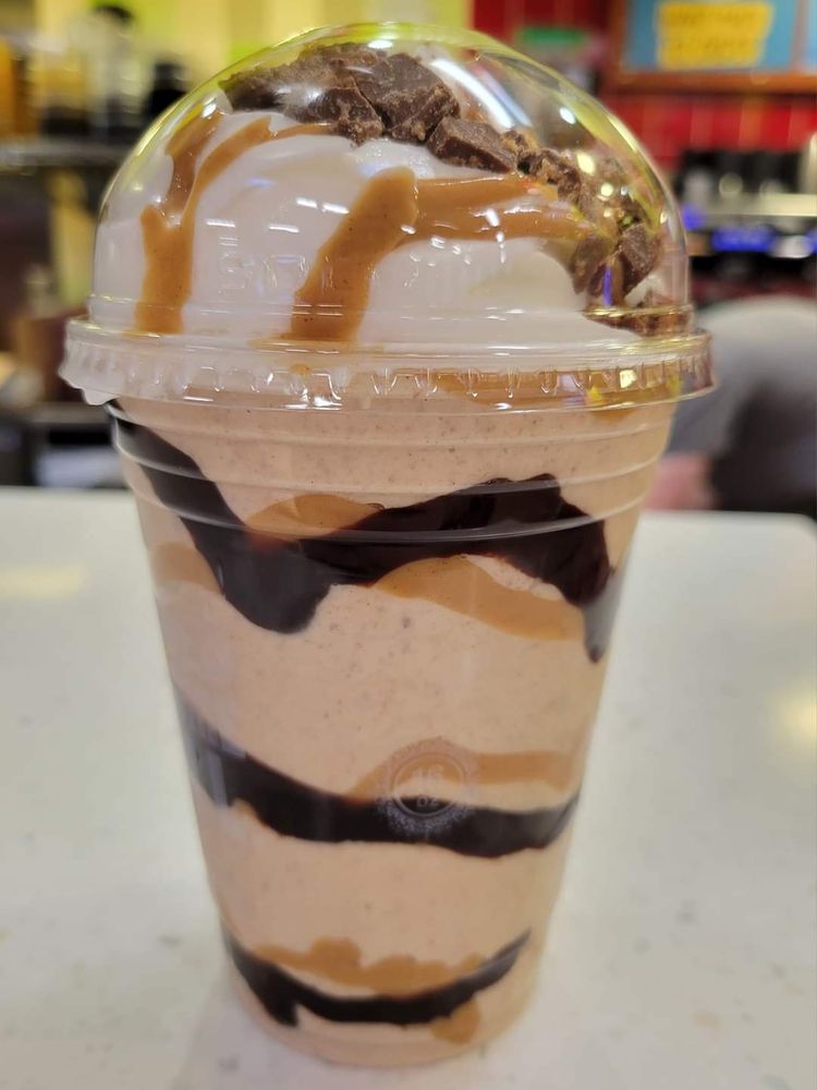 SHEETZ Updated August 2024 10 Reviews 1408 North Eisenhower Dr