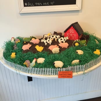 Luckhaus & Brubaker - Sugar cookie farm display - Cupcakes Near Me - Charleston, South Carolina Luckhaus & Brubaker - Sugar cookie farm display - Cupcakes Near Me - Charleston, South Carolina