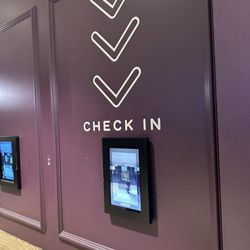 Forrest Eatery - Check in screen in lobby