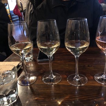 Whispering Vine Wine Co - 4 Bubbly Sample Flight - Wine Bars Near Me - Reno, Nevada