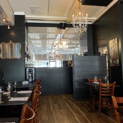 Stella - Dining Room