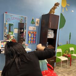 Cutz 4 Littles Children’s Salon - Elizabeth in her work station