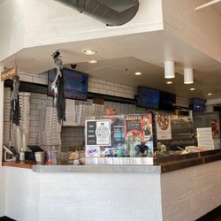 SNAP Custom Pizza - Interior