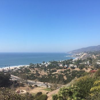 Palisades Bluffs Park - Parks Near Me - Pacific Palisades, California Palisades Bluffs Park - Parks Near Me - Pacific Palisades, California