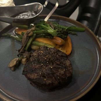 Maggie Oakes - Steak - Seafood Near Me - Montreal, Quebec Maggie Oakes - Steak - Seafood Near Me - Montreal, Quebec