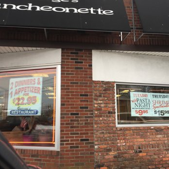 George's Luncheonette - Entrance to George's - New American Near Me - Patchogue, New York