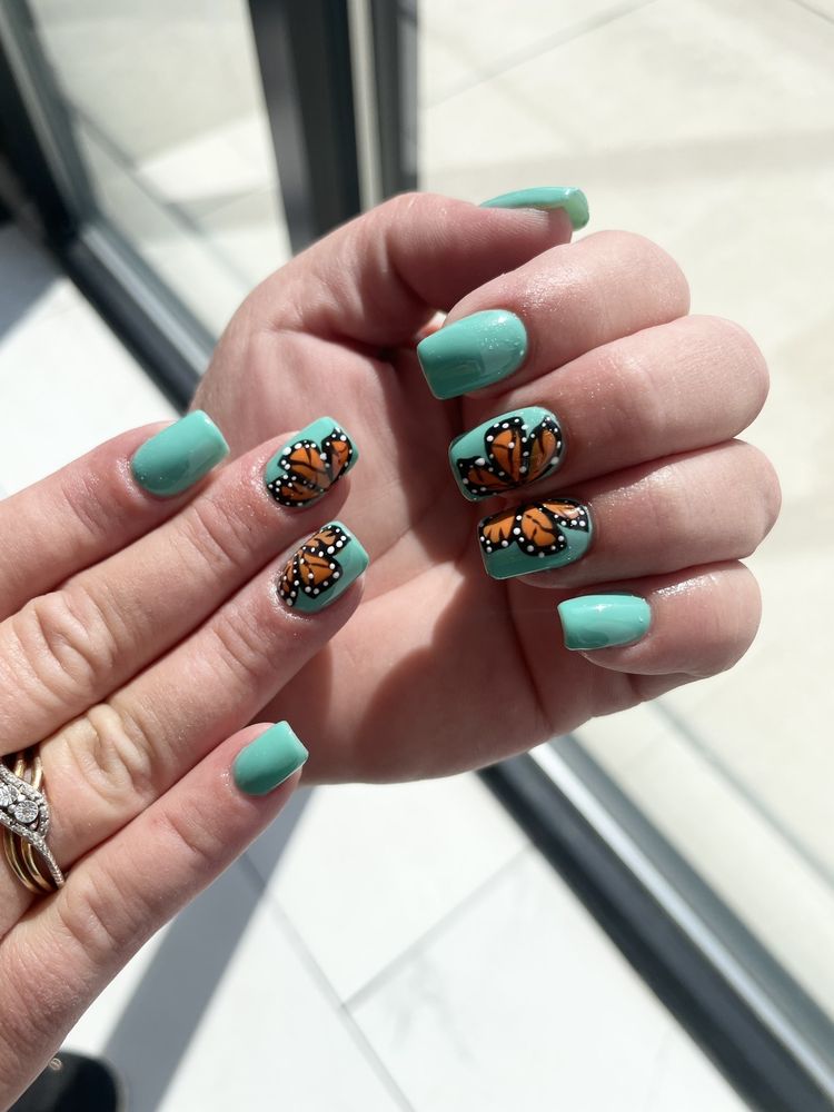 HOUSE OF COLORS NAILS Updated August 2024 10 Photos Circleville