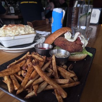 The Summit - Chicken sandwich - Cocktail Bars Near Me - Pittsburgh, Pennsylvania The Summit - Chicken sandwich - Cocktail Bars Near Me - Pittsburgh, Pennsylvania