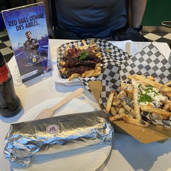 Pinnacle Wagyu Deli - Cheesesteak, Truffle Fries, Wagyu Fries - Delis Near Me - Montreal, Quebec