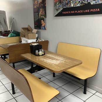 Lake Worth Pizza - 3 tables - Pizza Near Me - Worth Beach, Florida Lake Worth Pizza - 3 tables - Pizza Near Me - Worth Beach, Florida