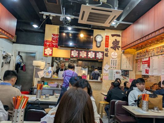 Yat Lok Restaurant (Central) by null