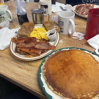 Bubble's Cafe - Deliciousness - Cafes Near Me - Adams, Minnesota