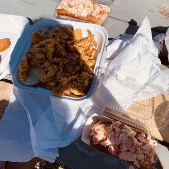 Green Harbor Lobster Pound - Lobster roll and whole belly clam platter! - Seafood Near Me - Marshfield, Massachusetts Green Harbor Lobster Pound - Lobster roll and whole belly clam platter! - Seafood Near Me - Marshfield, Massachusetts