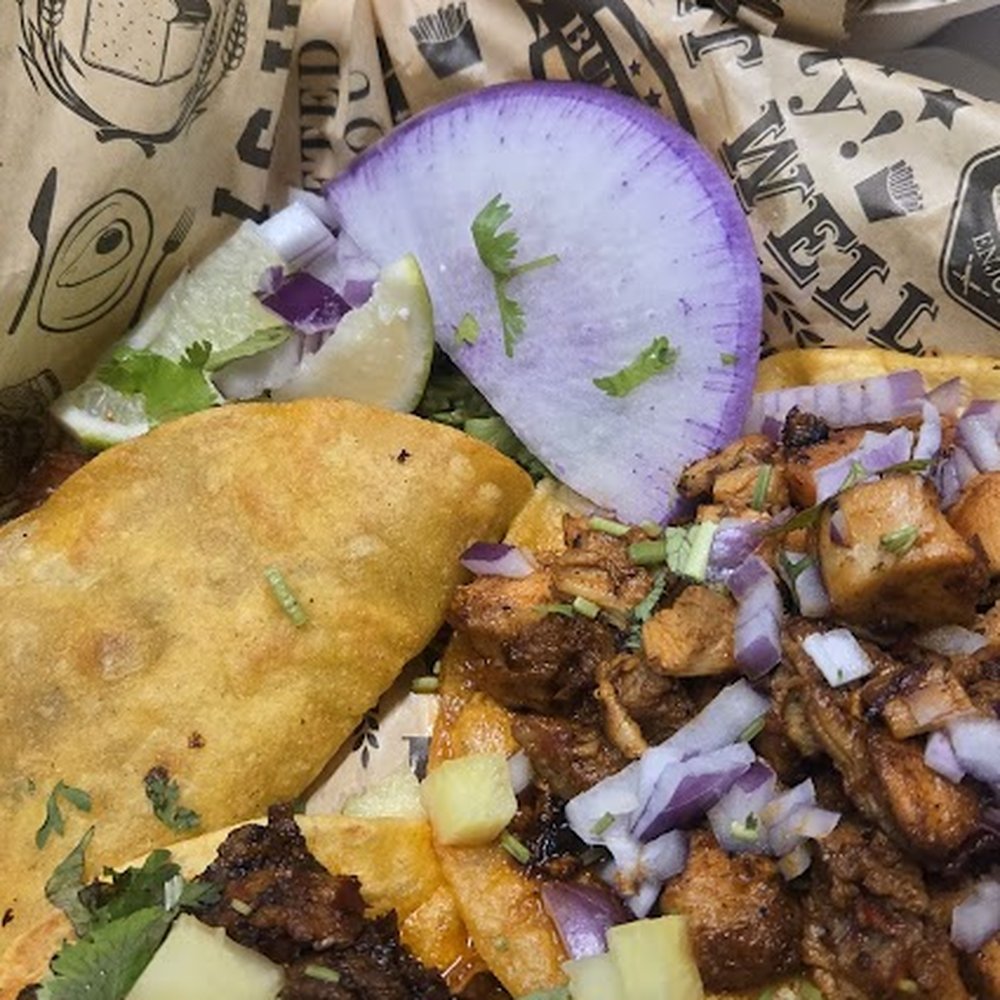 El Azul Taqueria - Tacos Near Me - Honolulu, Hawaii
