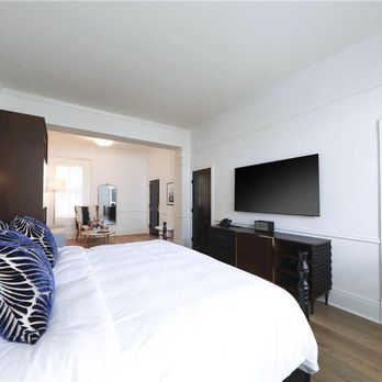 Fairmount Hotel - Guest Room - Hotels Near Me - San Antonio, Texas Fairmount Hotel - Guest Room - Hotels Near Me - San Antonio, Texas