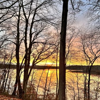 Lincoln Woods State Park - sunset over Olney Pond - Parks Near Me - Lincoln, Rhode Island Lincoln Woods State Park - sunset over Olney Pond - Parks Near Me - Lincoln, Rhode Island