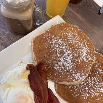 AmeriBrunch Cafe - Pancakes breakfast - Breakfast & Brunch Near Me - Las Vegas, Nevada
